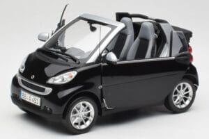 Smart Fortwo Cabrio W451 Schwarz & Silber Minichamps 1:18 Q0022566V001C18Q00 Druckguss — Bild 2 von 8
