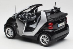 Smart Fortwo Cabrio W451 Schwarz & Silber Minichamps 1:18 Q0022566V001C18Q00 Druckguss — Bild 5 von 8