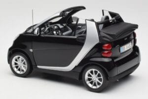 Smart Fortwo Cabrio W451 Schwarz & Silber Minichamps 1:18 Q0022566V001C18Q00 Druckguss — Bild 7 von 8
