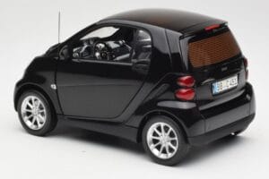 Smart Fortwo Coupe W451 Deep Schwarz Minichamps 1:18 Q0022563V001C02Q00 Druckguss — Bild 7 von 8