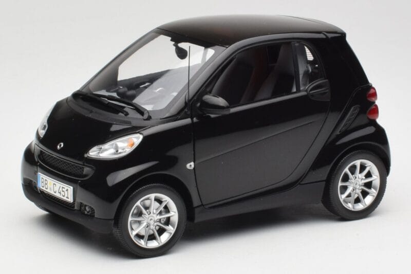 Smart Fortwo Coupe W451 Deep Schwarz Minichamps 1:18 Q0022563V001C02Q00 Druckguss
