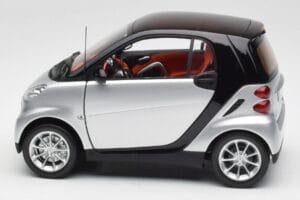 Smart Fortwo Coupe W451 Silber & Schwarz Minichamps 1:18 Q0022528V001C75Q00 Druckguss — Bild 4 von 8