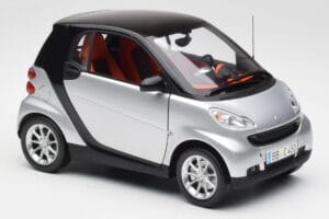 Smart Fortwo Coupe W451 Silber & Schwarz Minichamps 1:18 Q0022528V001C75Q00 Druckguss — Bild 6 von 8