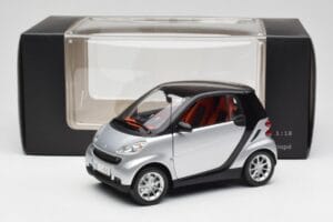 Smart Fortwo Coupe W451 Silber & Schwarz Minichamps 1:18 Q0022528V001C75Q00 Druckguss — Bild 8 von 8