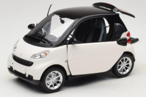 Smart Fortwo 451 Coupe Weiß Schwarz Minichamps 1:18 150036302 Druckguss — Bild 2 von 8