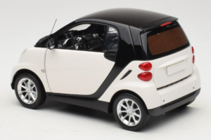 Smart Fortwo 451 Coupe Weiß Schwarz Minichamps 1:18 150036302 Druckguss — Bild 7 von 8