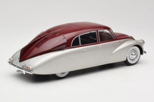 Tatra 87 Silber & Dunkelrot MCG 1:18 MCG18067 Druckguss — Bild 2 von 6