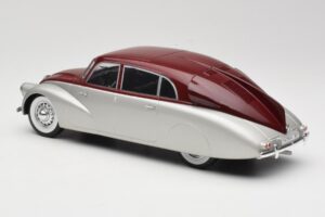 Tatra 87 Silber & Dunkelrot MCG 1:18 MCG18067 Druckguss — Bild 5 von 6