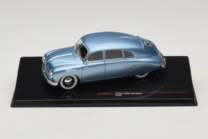 Tatra T600 Tatraplan Blau IXO 1:43 CLC594N Druckguss