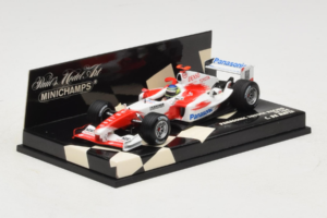 Toyota TF104 Panasonic #16 C. da Matta Panasonic Toyota Racing 2004 Minichamps 1:43 400040016 Druckguss — Bild 2 von 5