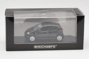 Toyota Aygo AB10 Schwarz Minichamps 1:43 400166401 Druckguss — Bild 4 von 4