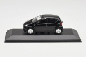 Toyota Aygo AB10 Schwarz Minichamps 1:43 400166401 Druckguss