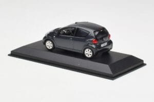 Toyota Aygo AB10 Grey Metallic Minichamps 1:43 AYGO001 Druckguss — Bild 3 von 4
