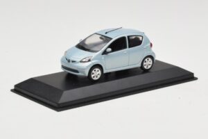 Toyota Aygo Light Blue Metallic Minichamps 1:43 TOYOTA012 Druckguss — Bild 2 von 4