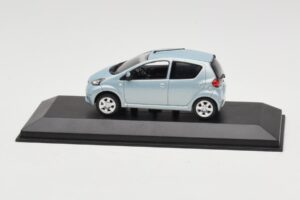 Toyota Aygo Light Blue Metallic Minichamps 1:43 TOYOTA012 Druckguss