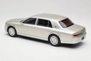 Toyota Century Silver Metallic Kyosho 1:18 KSR18036S Druckguss — Bild 5 von 6
