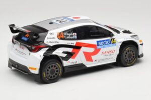 Toyota GR Yaris Rally2 #44 H. Kogure Rally Finland 2024 IXO 1:18 18RMC212B Druckguss — Bild 2 von 6