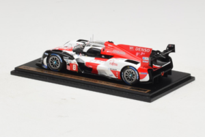 Toyota GR010 Hybrid Hypercar #8 S. Buemi / B. Hartley / R. Hirakawa Toyota Gazoo Racing 24 Hours of Le Mans 2023 Spark 1:43 T — Bild 4 von 4