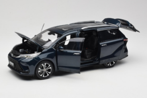 Toyota Granvia Dunkelblau OEM 1:18 FCL22GR803 Druckguss — Bild 2 von 8