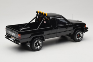Toyota Hilux N60 SR5 Pickup Schwarz Otto 1:18 OT481B Resin — Bild 2 von 6