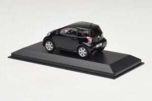 Toyota iQ Schwarz Mica Minichamps 1:43 403166803 Druckguss — Bild 3 von 4