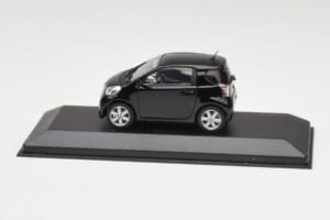 Toyota iQ Schwarz Mica Minichamps 1:43 403166803 Druckguss