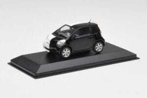 Toyota iQ Schwarz & Weiß Genfer Autosalon 2009 Minichamps 1:43 400166801 Druckguss — Bild 2 von 4
