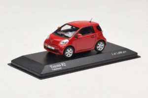 Toyota iQ Rot Minichamps 1:43 400166800 Druckguss — Bild 2 von 4