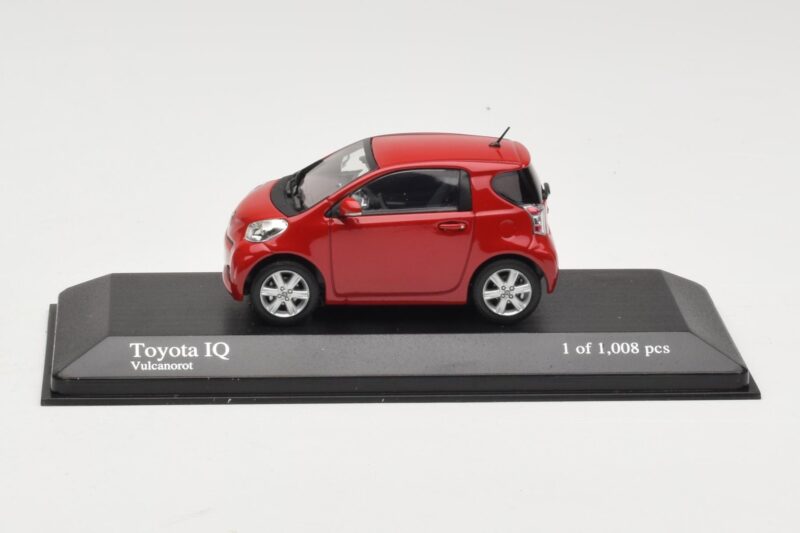 Toyota iQ Rot Minichamps 1:43 400166800 Druckguss