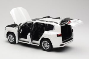 Toyota Land Cruiser J300 ZX Weiß LCD 1:18 LCD18013-ZX-WH Druckguss — Bild 5 von 8