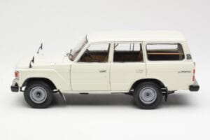 Toyota Land Cruiser J60 Weiß Kyosho 1:18 08956W Druckguss — Bild 4 von 8