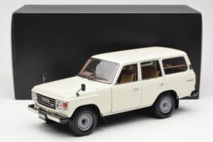 Toyota Land Cruiser J60 Weiß Kyosho 1:18 08956W Druckguss — Bild 8 von 8