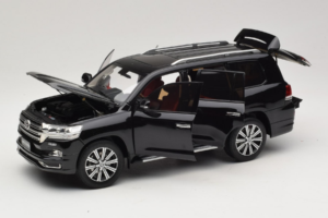 Toyota Land Cruiser LC200 Schwarz Kengfai 1:18 KF024-13 Druckguss — Bild 2 von 8