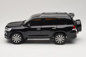 Toyota Land Cruiser LC200 Schwarz Kengfai 1:18 KF024-13 Druckguss — Bild 4 von 8