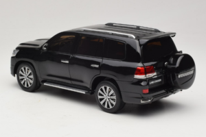 Toyota Land Cruiser LC200 Schwarz Kengfai 1:18 KF024-13 Druckguss — Bild 7 von 8
