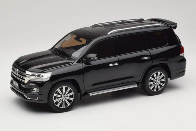 Toyota Land Cruiser LC200 Schwarz Kengfai 1:18 KF024-13 Druckguss