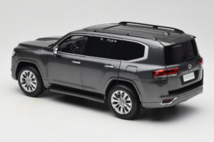 Toyota Land Cruiser LC300 ZX Grau LCD 1:18 LCD18013-ZX-GR Druckguss — Bild 7 von 8