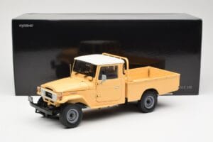 Toyota Land Cruiser Pickup Beige Kyosho 1:18 08958BE Druckguss — Bild 8 von 8