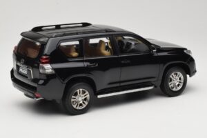 Toyota Land Cruiser Prado J150 Schwarz Paudi Model 1:18 623132-BK Druckguss — Bild 3 von 8
