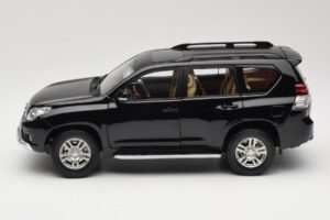Toyota Land Cruiser Prado J150 Schwarz Paudi Model 1:18 623132-BK Druckguss — Bild 4 von 8