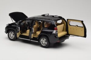 Toyota Land Cruiser Prado J150 Schwarz Paudi Model 1:18 623132-BK Druckguss — Bild 5 von 8
