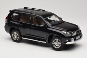Toyota Land Cruiser Prado J150 Schwarz Paudi Model 1:18 623132-BK Druckguss — Bild 6 von 8
