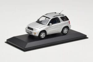 Toyota RAV4 XA20 Silber Helles Interieur Minichamps 1:43 31434205 Druckguss — Bild 2 von 4