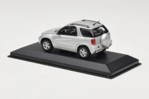 Toyota RAV4 XA20 Silber Helles Interieur Minichamps 1:43 31434205 Druckguss — Bild 3 von 4