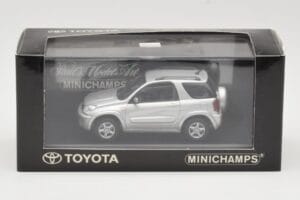 Toyota RAV4 XA20 Silber Helles Interieur Minichamps 1:43 31434205 Druckguss — Bild 4 von 4