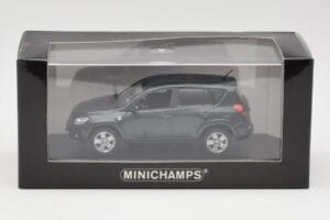Toyota RAV4 XA20 Grün Minichamps 1:43 TOYOTA008 Druckguss — Bild 4 von 4