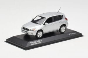 Toyota RAV4 XA30 Silber Minichamps 1:43 400166570 Druckguss — Bild 2 von 4