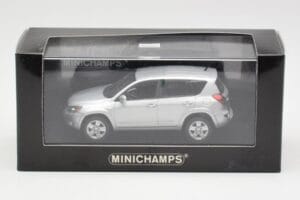Toyota RAV4 XA30 Silber Minichamps 1:43 400166570 Druckguss — Bild 4 von 4