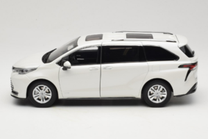 Toyota Sienna XL30 Weiß OEM 1:18 TOYOTA013 Druckguss — Bild 4 von 8