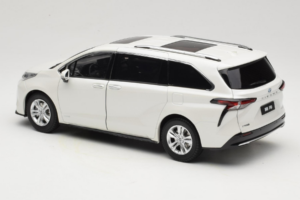 Toyota Sienna XL30 Weiß OEM 1:18 TOYOTA013 Druckguss — Bild 7 von 8